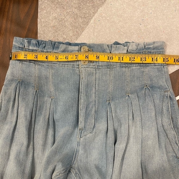 Free People Mover and  Shaker Pleated Paper Bag Jean in Indigo .Size 2 - Picture 11 of 11